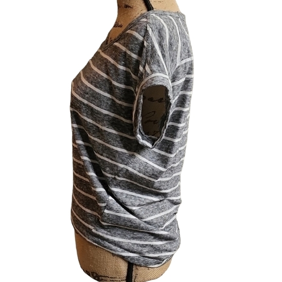 3/$15 Old Navy Slouchy Top XXS - Picture 2 of 6